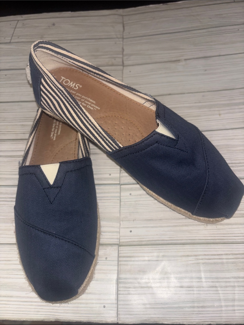 TOMS Classic Navy Blue Canvas Slip On Shoe Espadrille Flats Women’s Sz 7.5